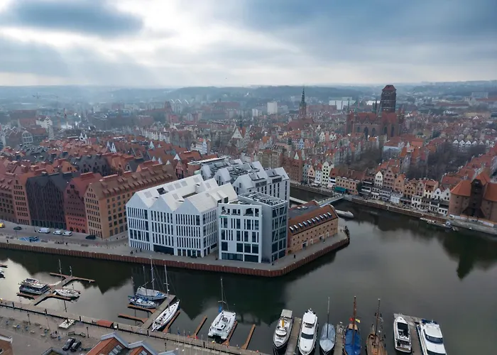 Pod Zurawiem Chmielna 110 By Alqueen アパート