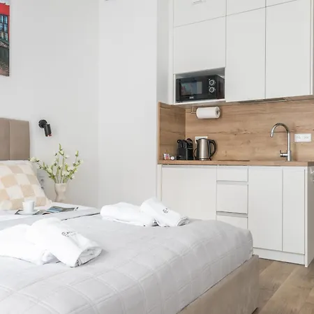 Pod Zurawiem Chmielna 110 By Alqueen Apartman *